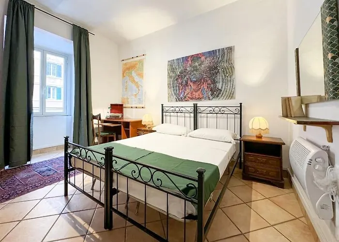 Vatican Art Apartment Rom